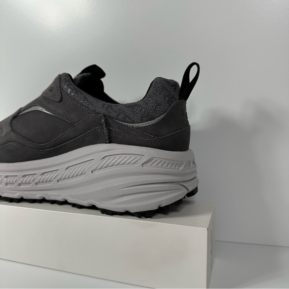 UGG CA805 ZIP GORE TEX MENS SHOES SIZE 9 DARK GREY GRAY WATERPROOF ZIPPER NEW - Picture 10 of 10